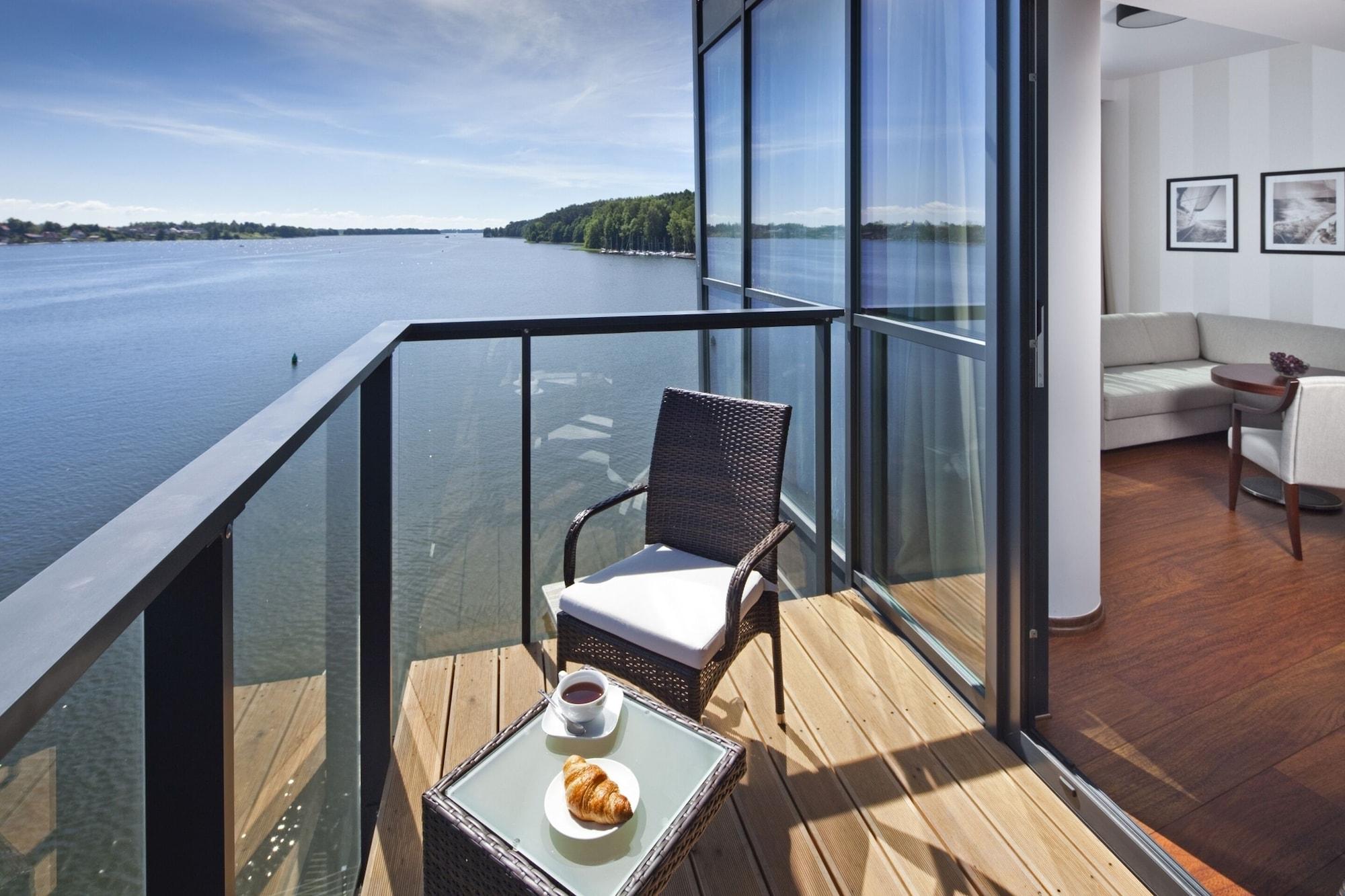 Hotel Mikolajki Leisure & Spa - Destigo Hotels Exterior foto A balcony
