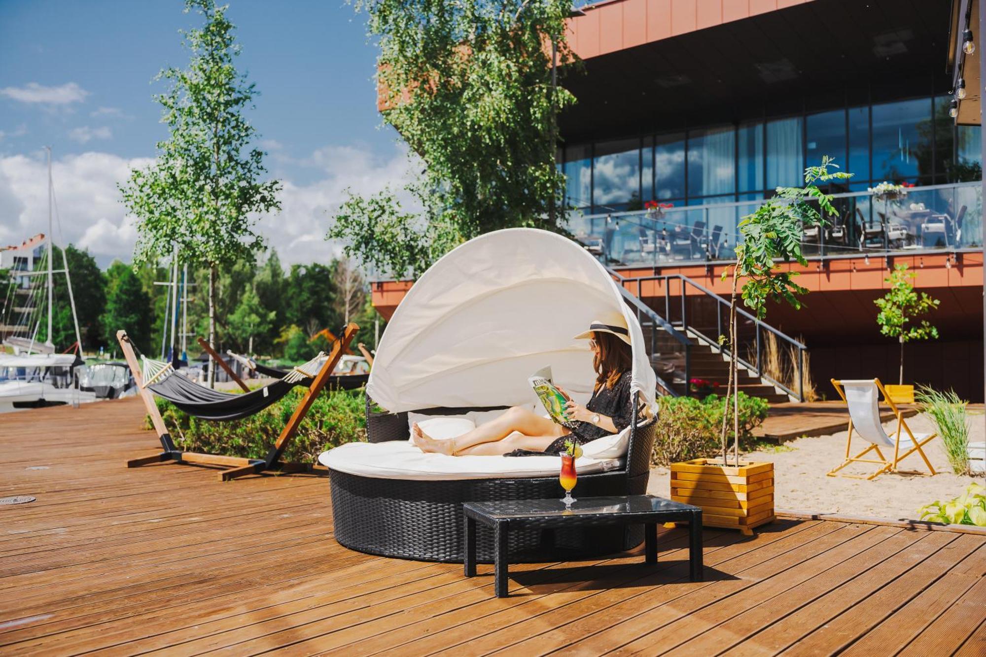 Hotel Mikolajki Leisure & Spa - Destigo Hotels Exterior foto The deck at the hotel