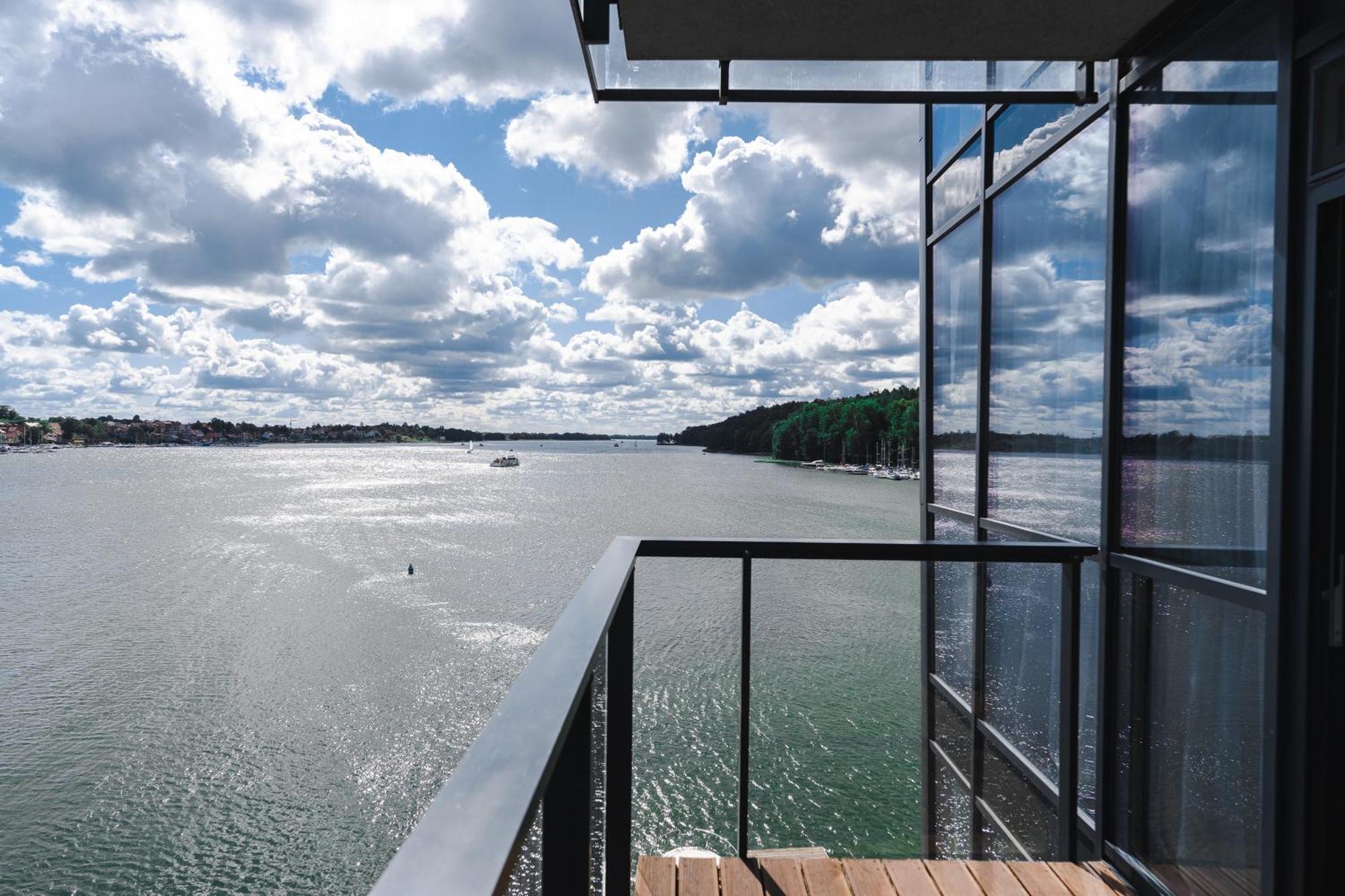 Hotel Mikolajki Leisure & Spa - Destigo Hotels Exterior foto View of Lake Travis from the Lake House