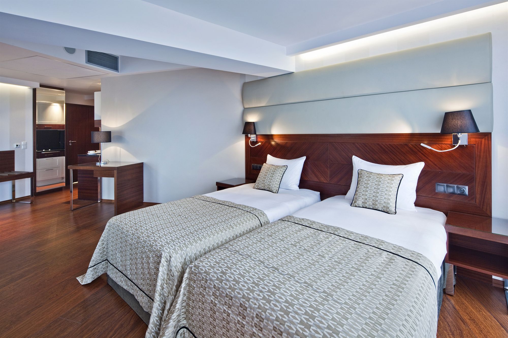 Hotel Mikolajki Leisure & Spa - Destigo Hotels Exterior foto A typical hotel room